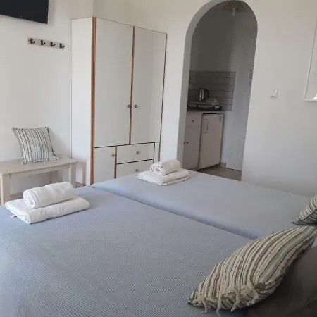 Elizabeth 3* Hriszí Aktí